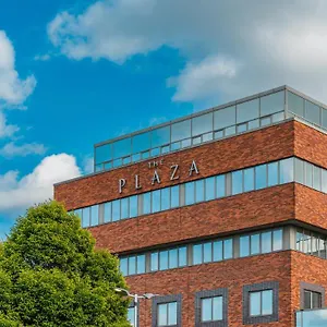 plaza.dublin-hotelsweb.com/