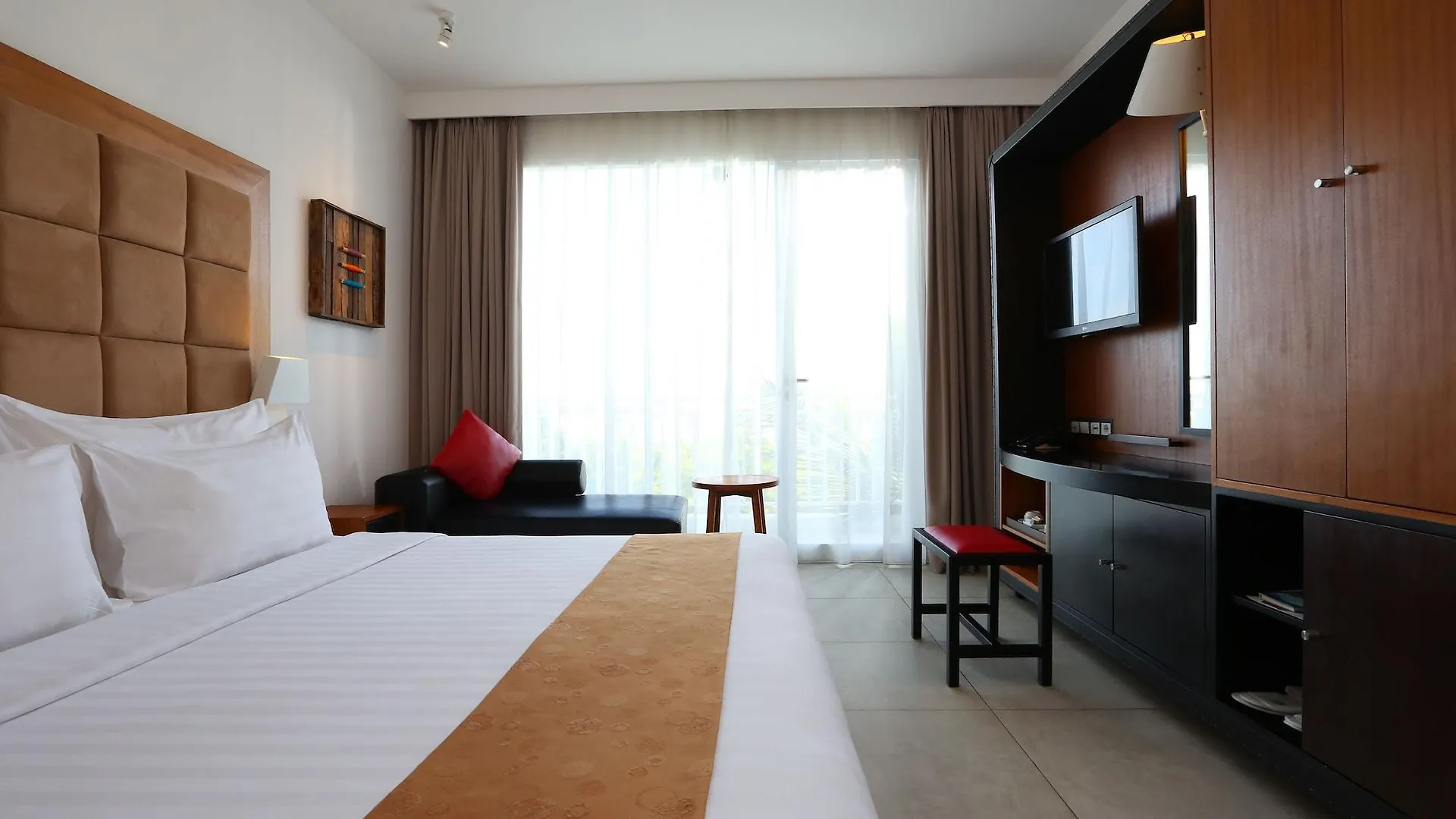 The 1O1 Bali Fontana Seminyak Hotel Legian 4*,